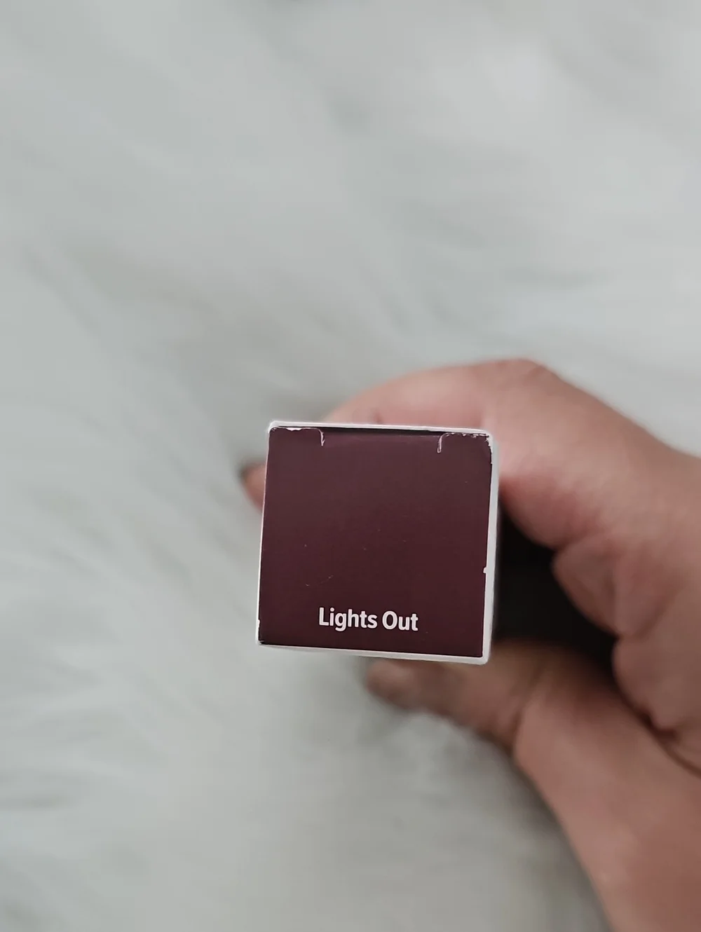 it cosmetics Pillow Lips Matte Lipstick Lights Out